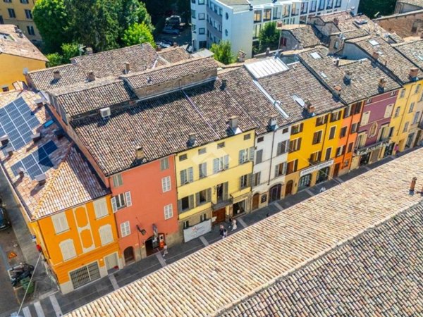 appartamento in vendita a Parma in zona Centro Storico