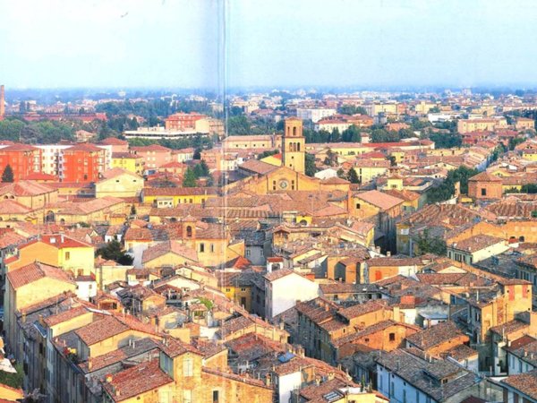 casa indipendente in vendita a Parma in zona Centro Storico