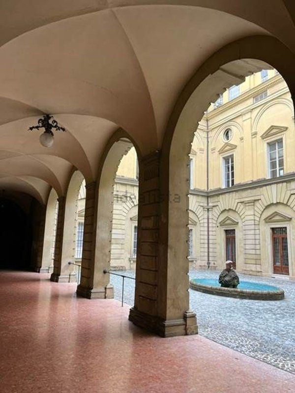 negozio in vendita a Parma in zona Centro Storico