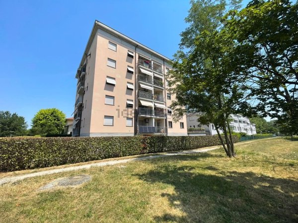 appartamento in vendita a Parma in zona Montanara