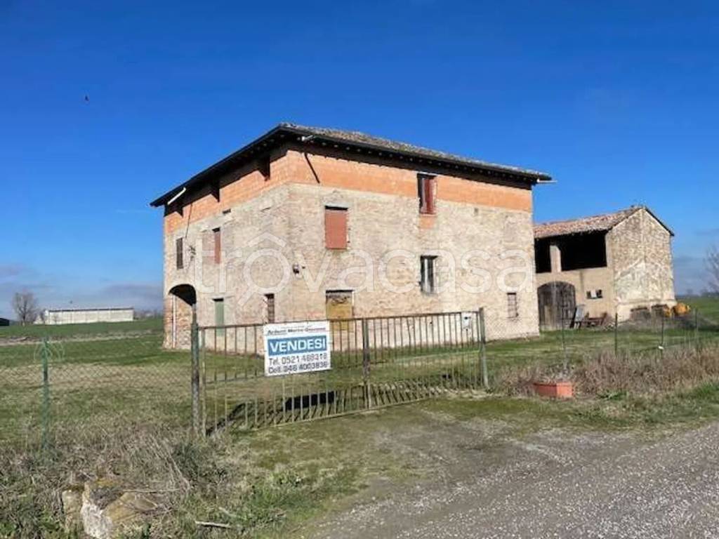 casa indipendente in vendita a Parma in zona San Martino / Paradigna