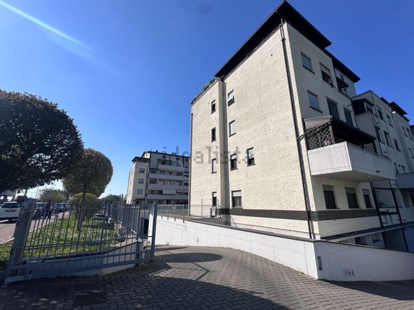appartamento in vendita a Parma in zona San Lazzaro