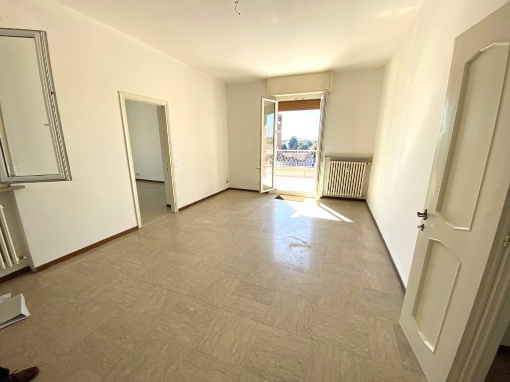 appartamento in vendita a Parma in zona Cittadella