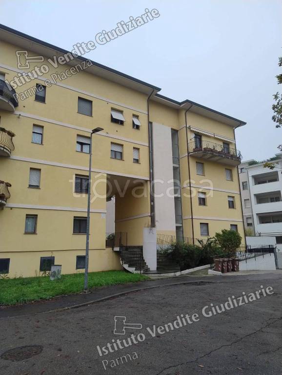 appartamento in vendita a Parma in zona San Leonardo