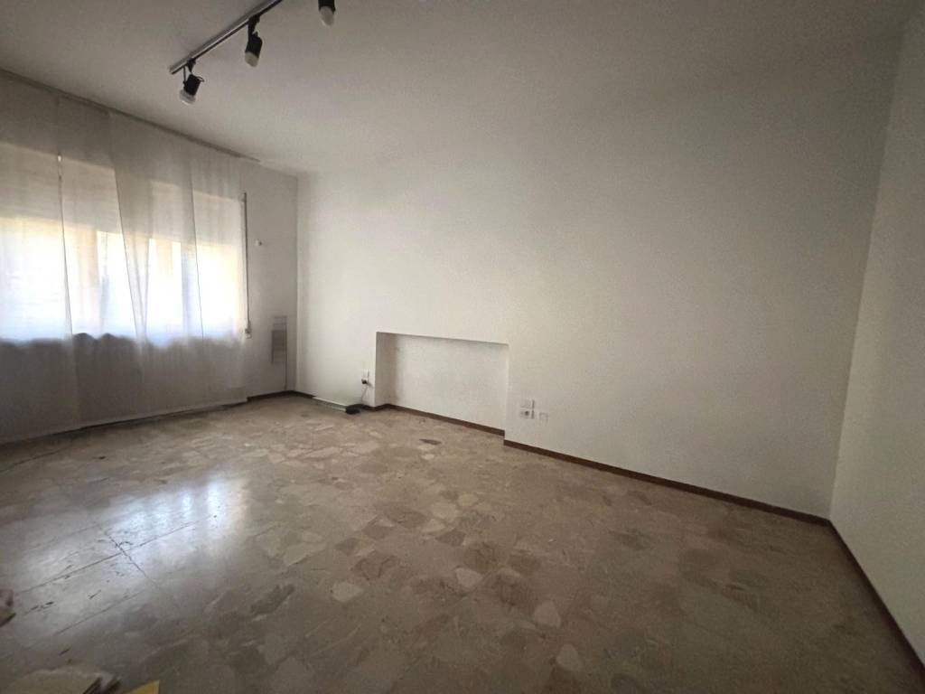 ufficio in vendita a Parma in zona Centro Storico