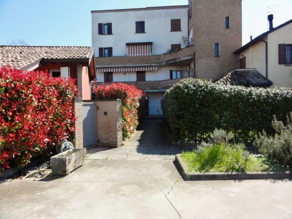 appartamento in vendita a Parma in zona Centro Storico