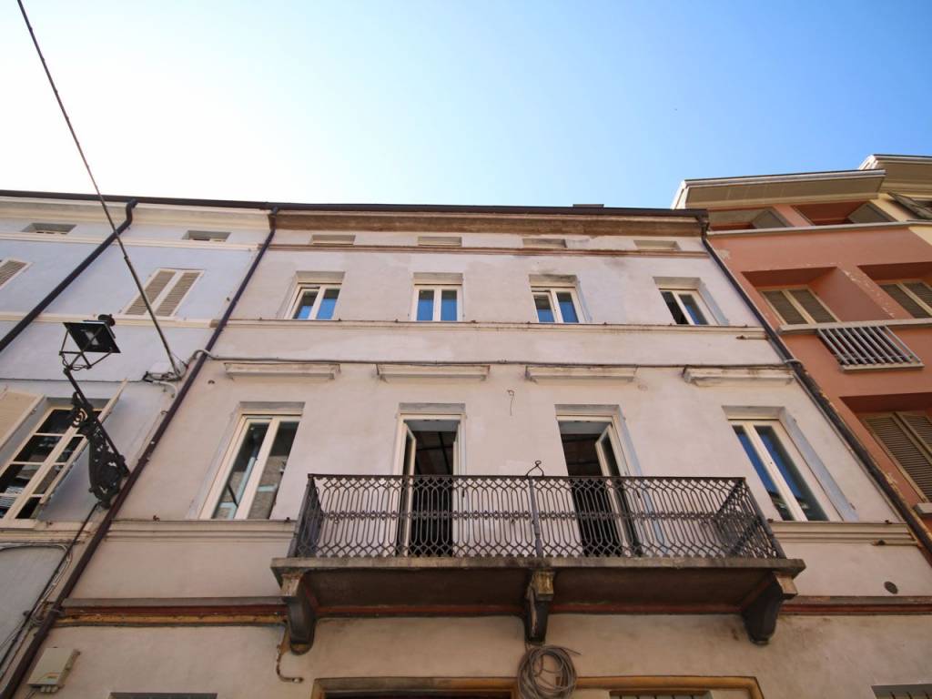 appartamento in vendita a Parma in zona Centro Storico