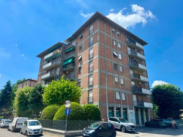 appartamento in vendita a Parma in zona Crocetta
