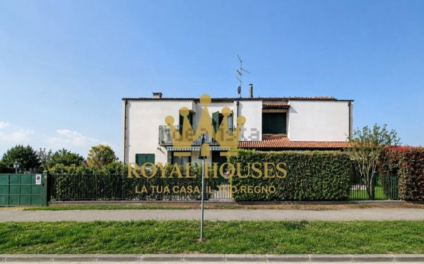 quadrivano in vendita a Parma in zona Cittadella