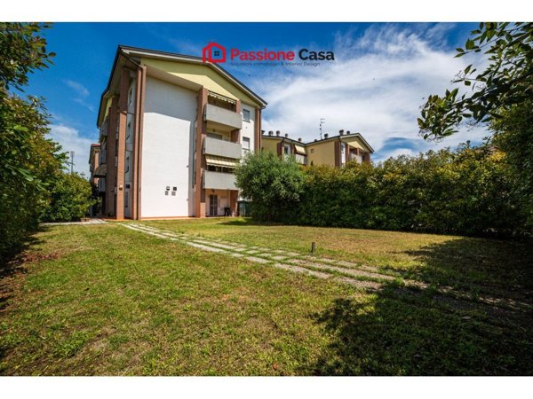 appartamento in vendita a Parma in zona Lubiana