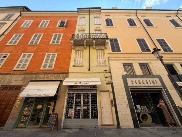 appartamento in vendita a Parma in zona Centro Storico