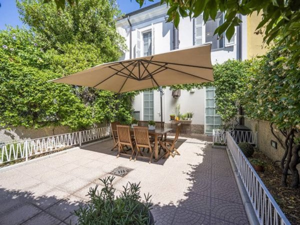 casa indipendente in vendita a Parma in zona Centro Storico