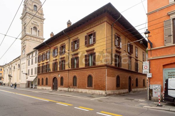 appartamento in vendita a Parma in zona Centro Storico