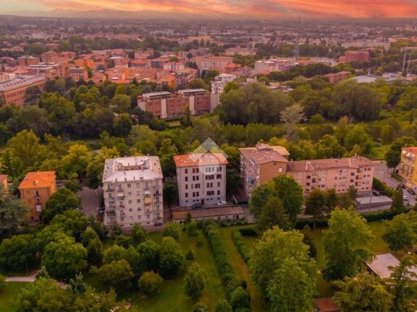 appartamento in vendita a Parma in zona Cittadella