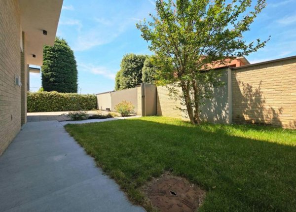 casa indipendente in vendita a Parma