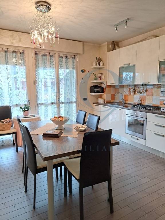 appartamento in vendita a Parma in zona Mariano
