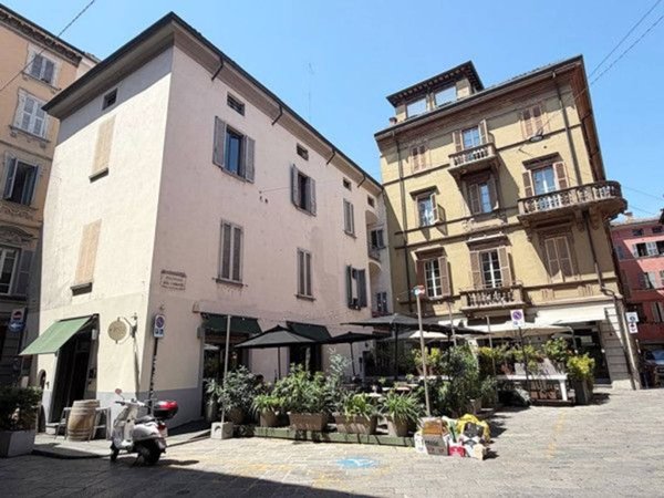 appartamento in vendita a Parma in zona Centro Storico