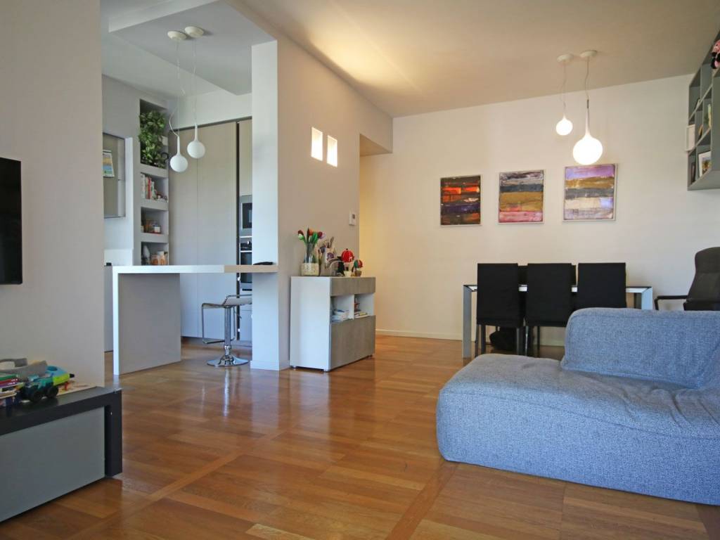 appartamento in vendita a Parma in zona Cittadella