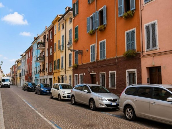 appartamento in vendita a Parma in zona Centro Storico