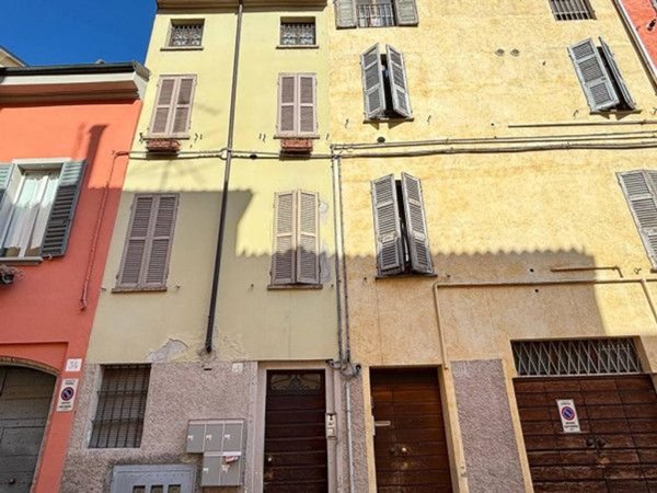 appartamento in vendita a Parma in zona Oltretorrente