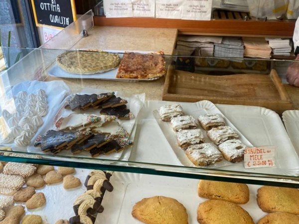 negozio in vendita a Parma in zona Centro Storico
