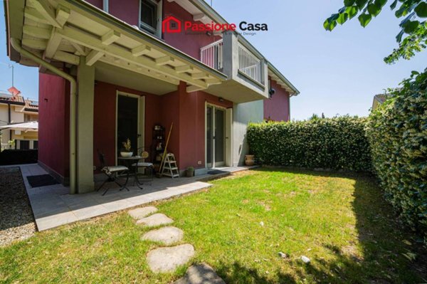 casa indipendente in vendita a Parma in zona Molinetto