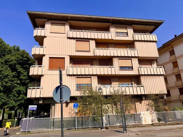 appartamento in vendita a Parma in zona Centro Storico