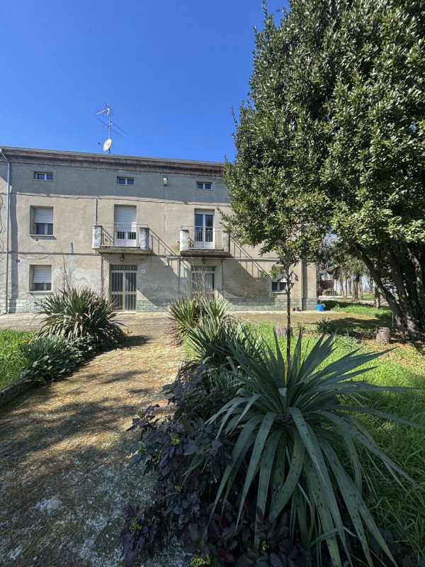 appartamento in vendita a Parma in zona Baganzola