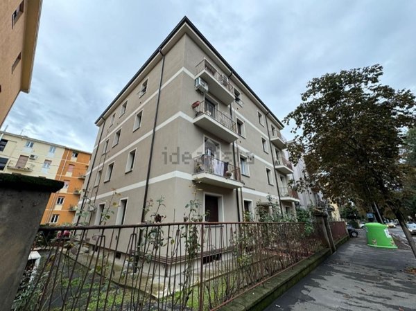 appartamento in vendita a Parma in zona Montanara