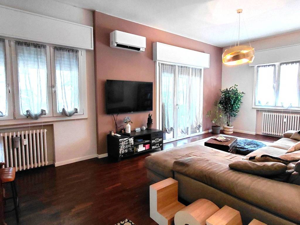 appartamento in vendita a Parma in zona Montanara