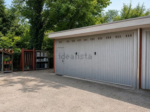 locale di sgombero in vendita a Parma in zona San Leonardo