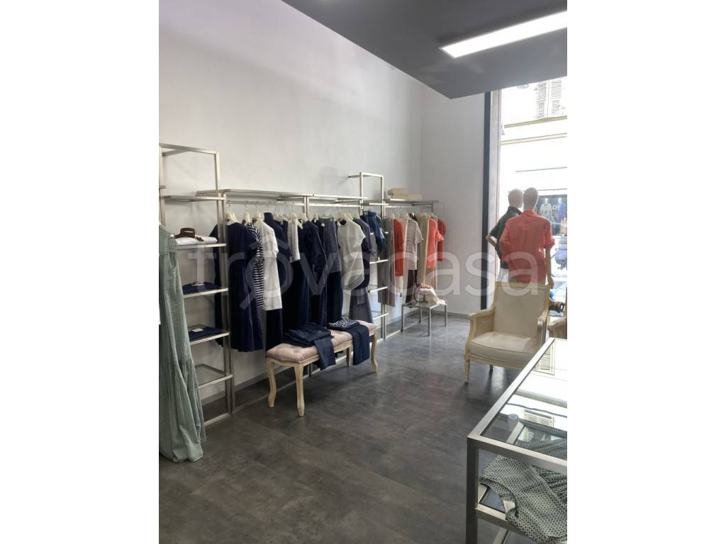 negozio in vendita a Parma in zona Centro Storico