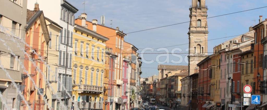 casa indipendente in vendita a Parma in zona Centro Storico