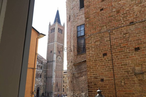 appartamento in vendita a Parma in zona Centro Storico