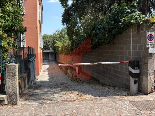 negozio in vendita a Parma in zona Cittadella