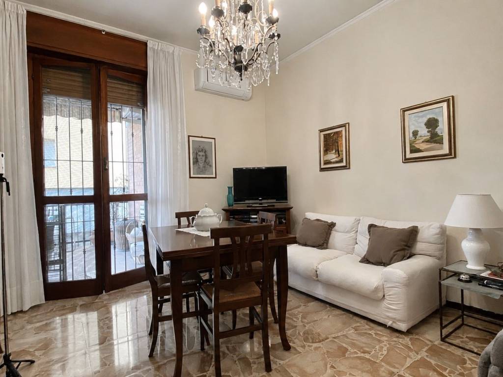 appartamento in vendita a Parma in zona Cittadella