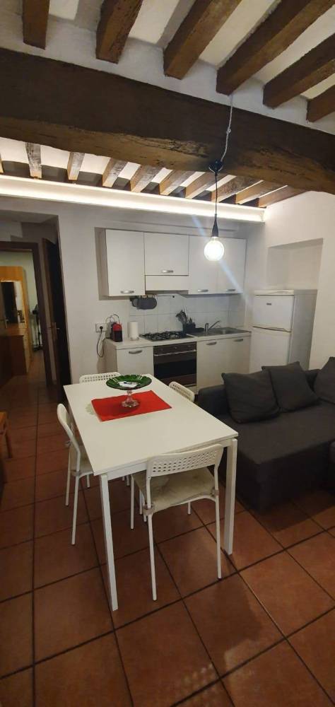 appartamento in vendita a Parma in zona Oltretorrente