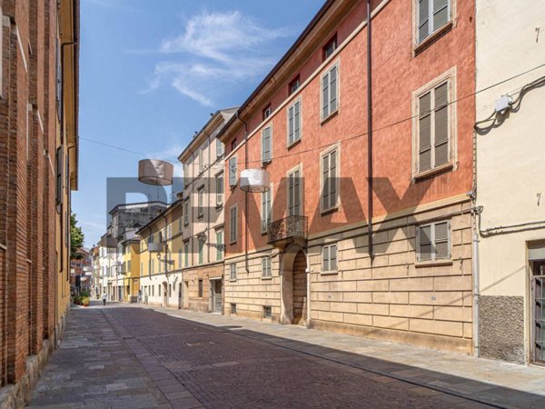appartamento in vendita a Parma in zona Oltretorrente