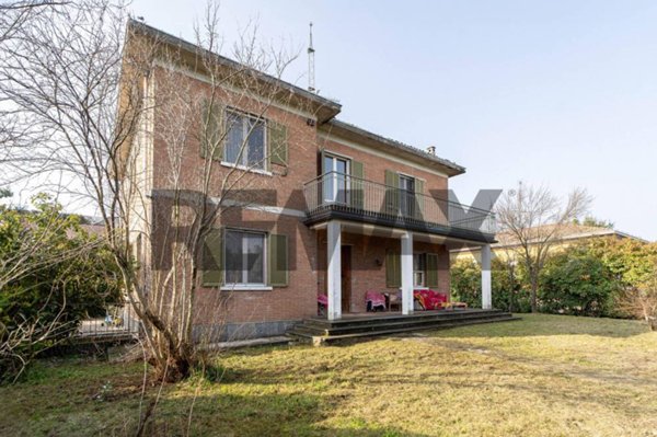 casa indipendente in vendita a Parma in zona Vigatto