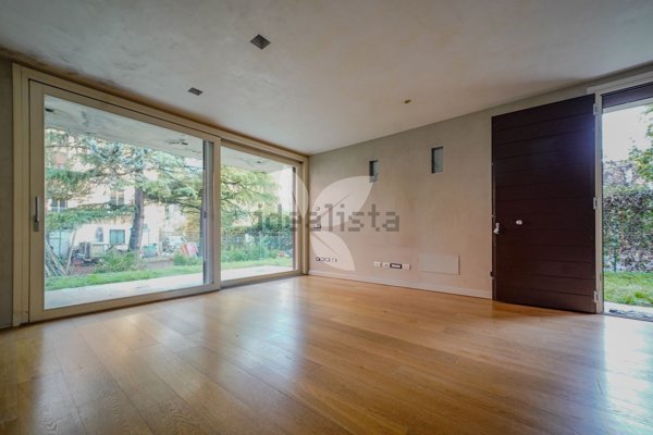 casa indipendente in vendita a Parma
