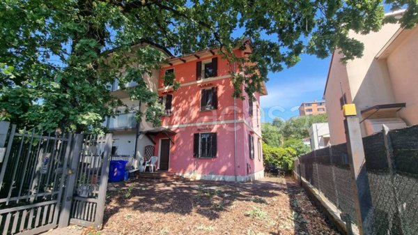 casa indipendente in vendita a Parma in zona San Leonardo