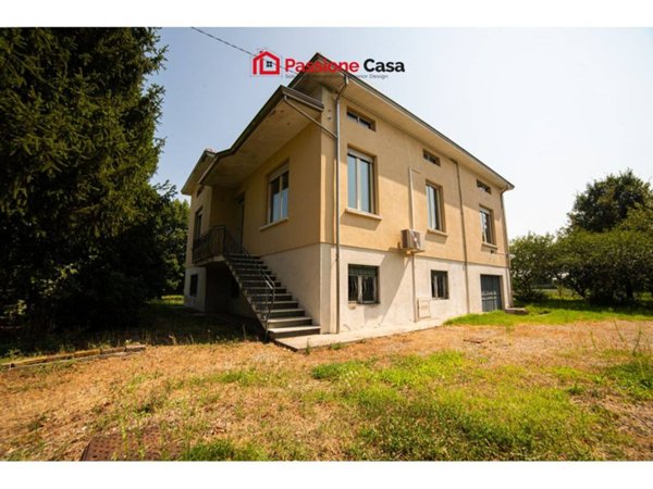 casa indipendente in vendita a Parma