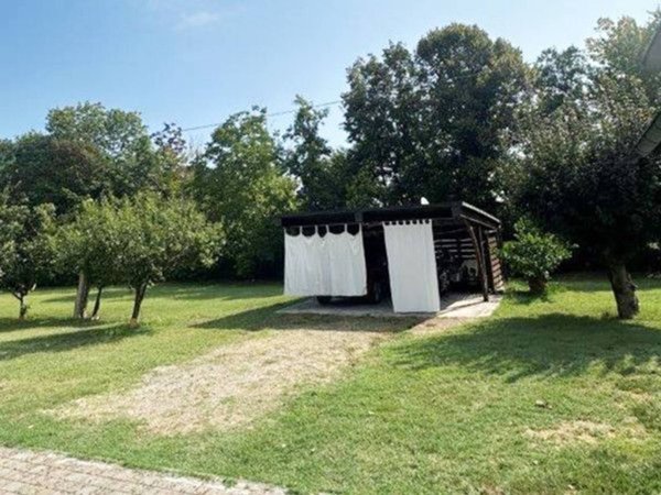 casa indipendente in vendita a Parma in zona Mariano