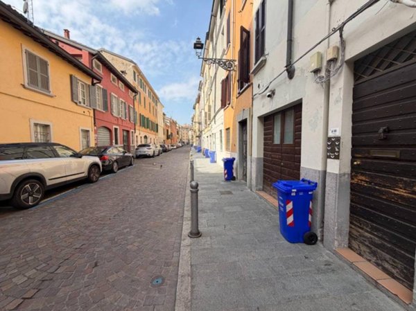 appartamento in vendita a Parma in zona Centro Storico