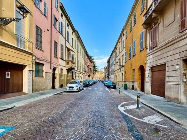 appartamento in vendita a Parma in zona Centro Storico