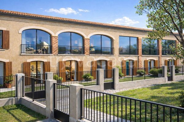 casa indipendente in vendita a Parma in zona Centro Storico