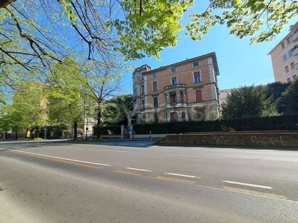 appartamento in vendita a Parma in zona Centro Storico