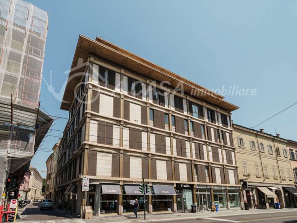appartamento in vendita a Parma in zona Centro Storico