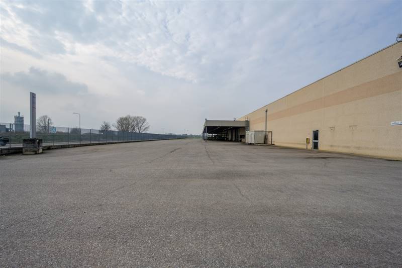 ufficio in vendita a Parma in zona Centro Storico