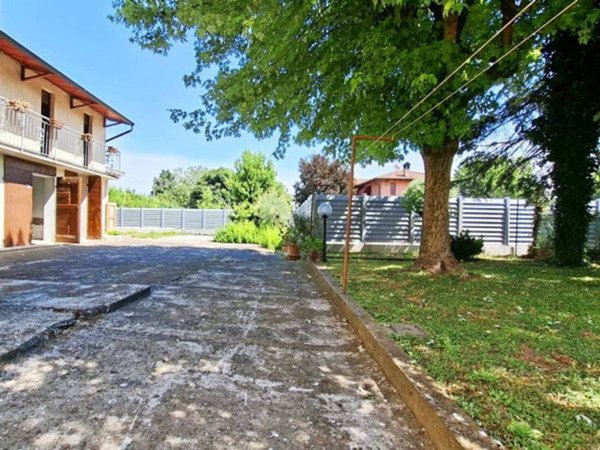 casa indipendente in vendita a Parma in zona Baganzola